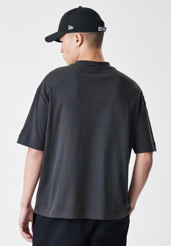 New Era NFL BOXY TEE