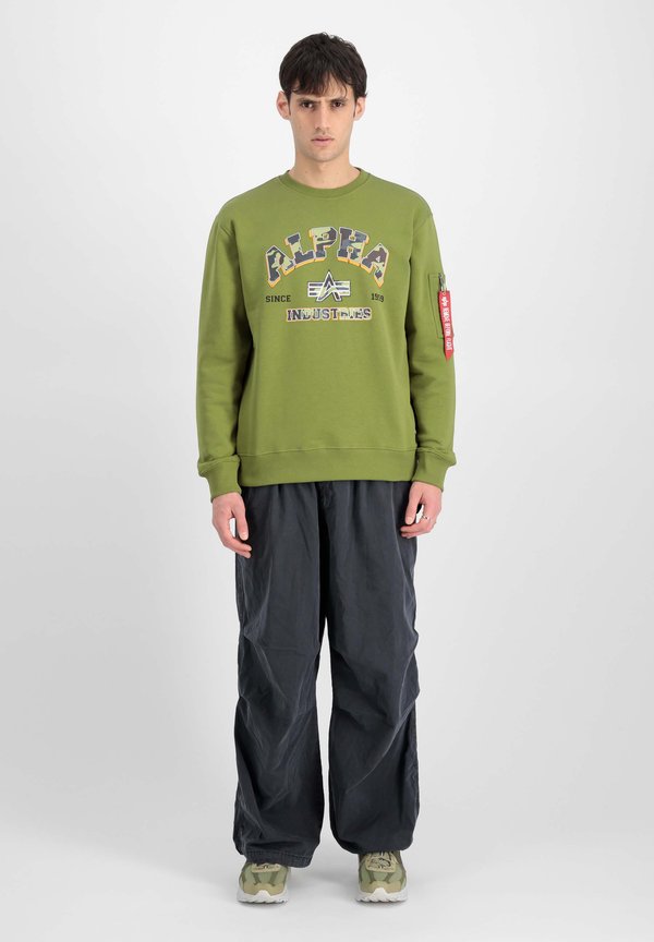 Alpha Industries COLLEGE CAMO