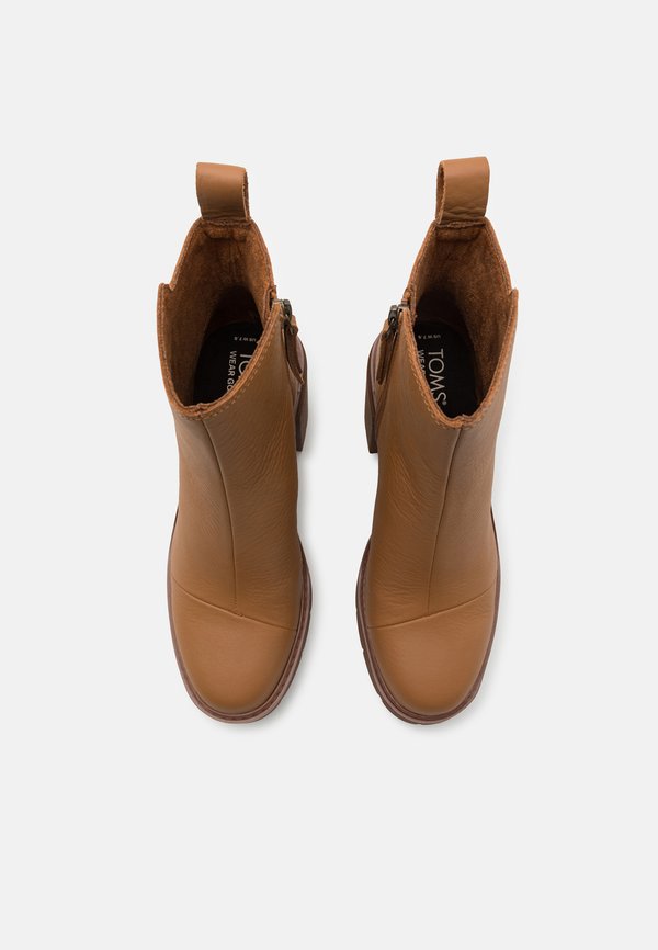 TOMS RYA