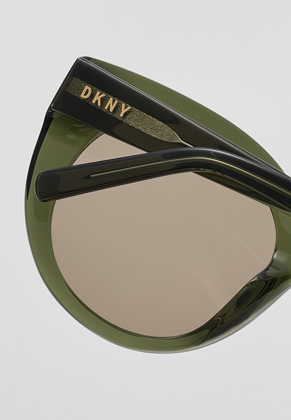 DKNY