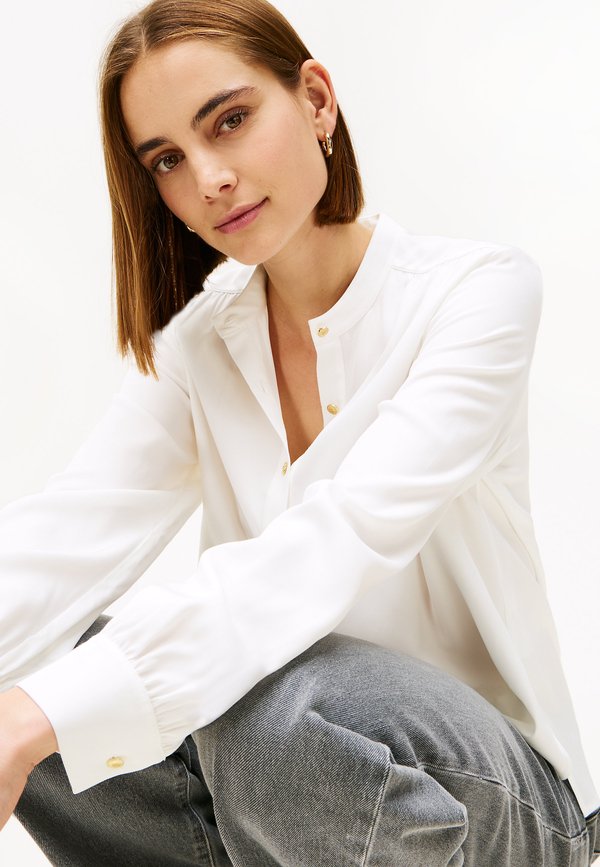 Tommy Hilfiger GOLD-TONE BUTTON RELAXED TWILL BLOUSE