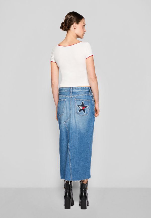 Tommy Jeans EXCLUSIVE GIRL BABY TEE