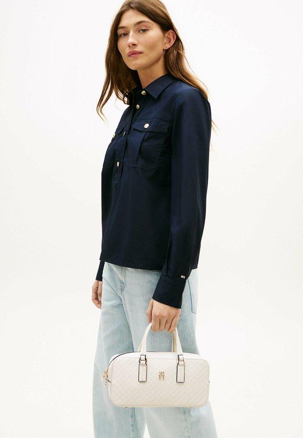 Tommy Hilfiger MONOGRAM  - Handbag - soft cream
