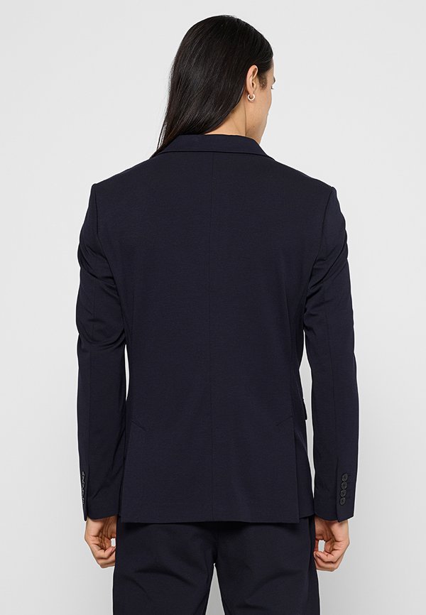 Selected NOAH SLIM FIT
