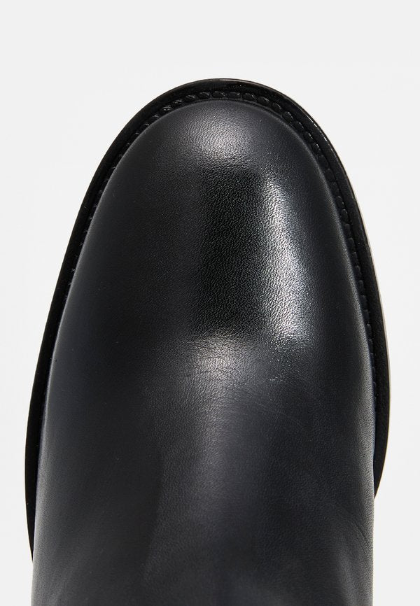 Dune London PRANCE