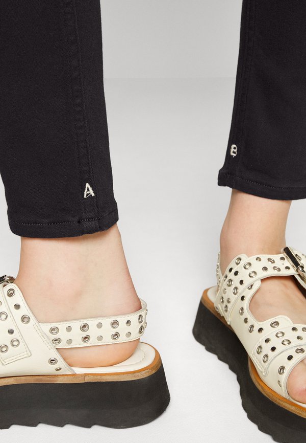 Scotch & Soda SEASONAL ESSENTIALS HAUT JEANS