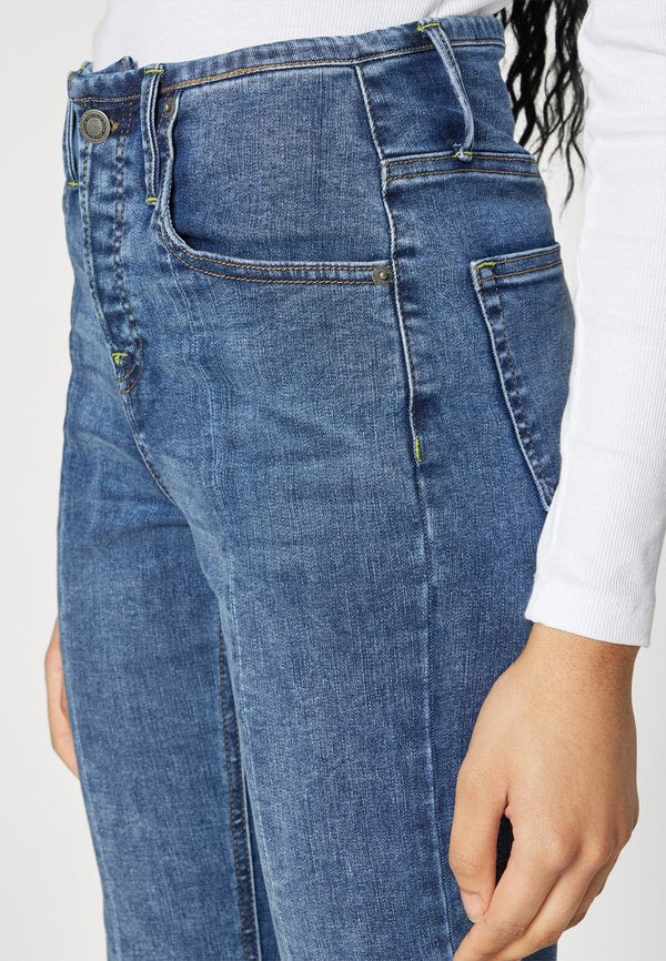 ONLY ONLWAUW PEARL SLIM