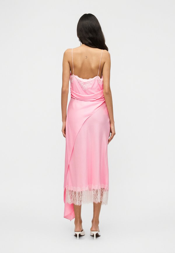 MOSCHINO