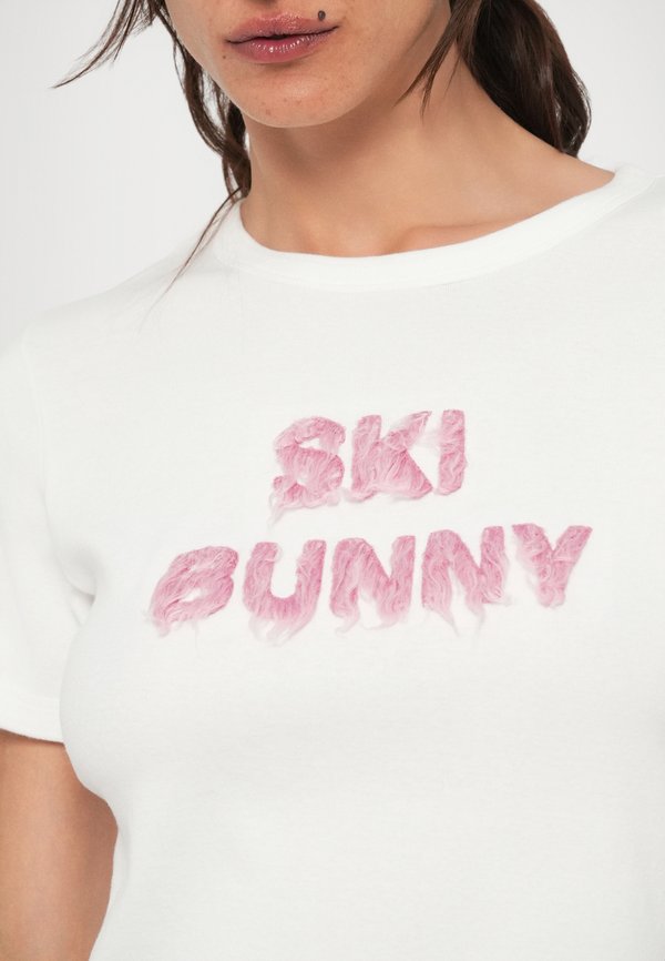 Holzweiler KITTY FLUFFY TEE