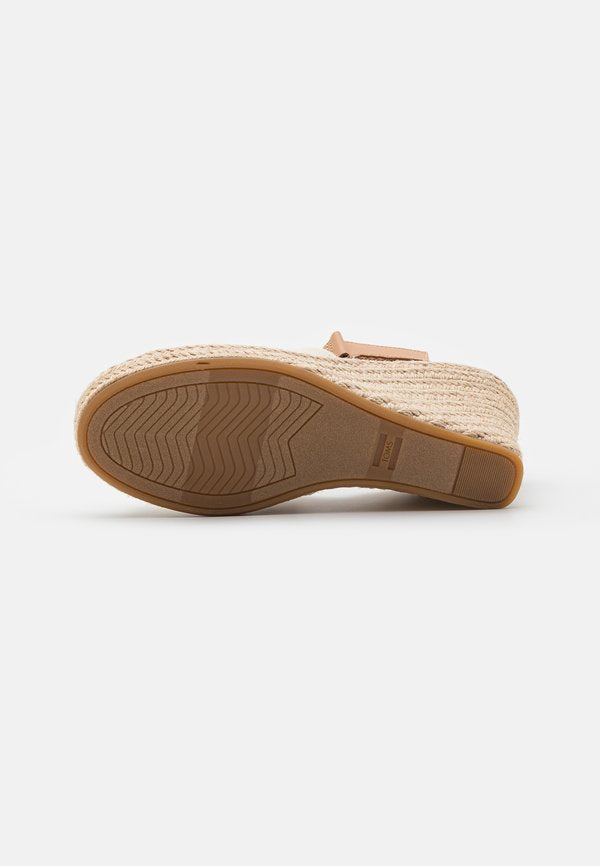TOMS MARISOL