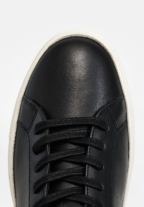 Steve Madden P-CLOUT