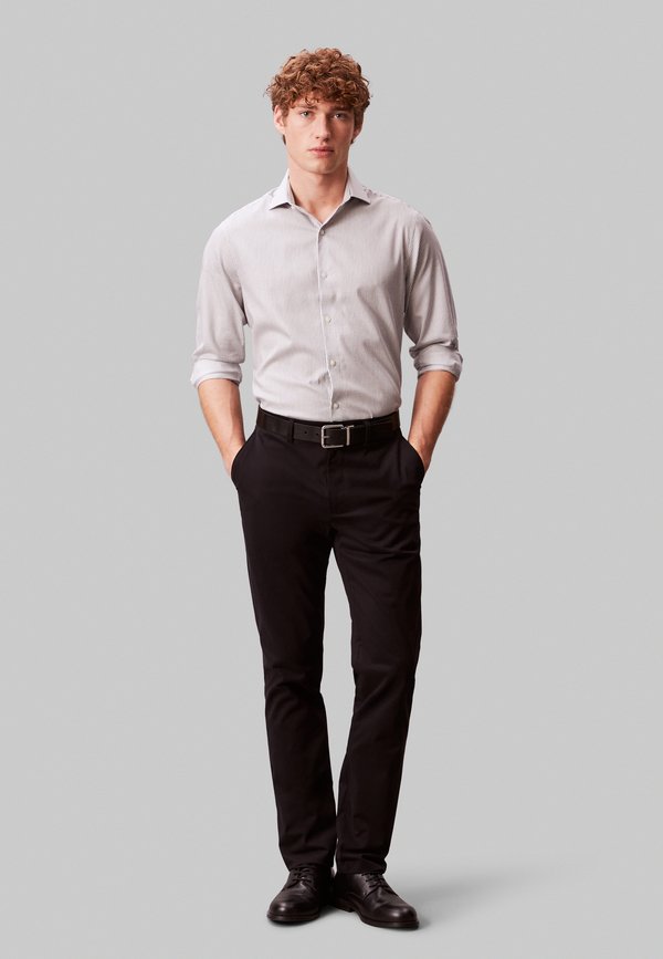 Calvin Klein SLIM