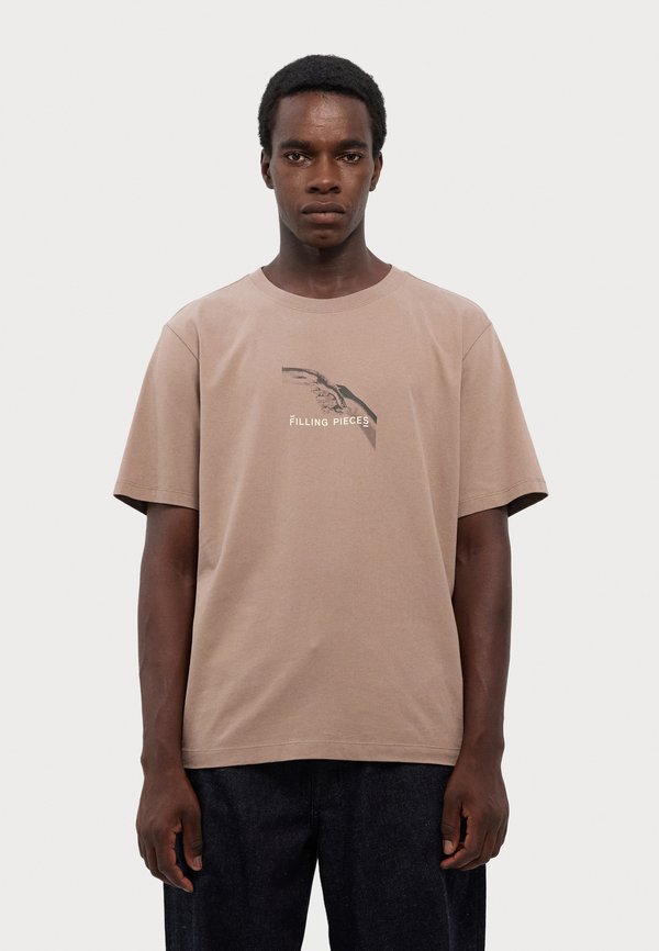 Filling Pieces HANDSHAKE