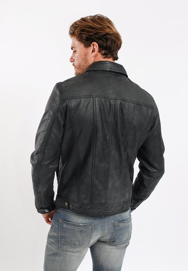 Lee Cooper