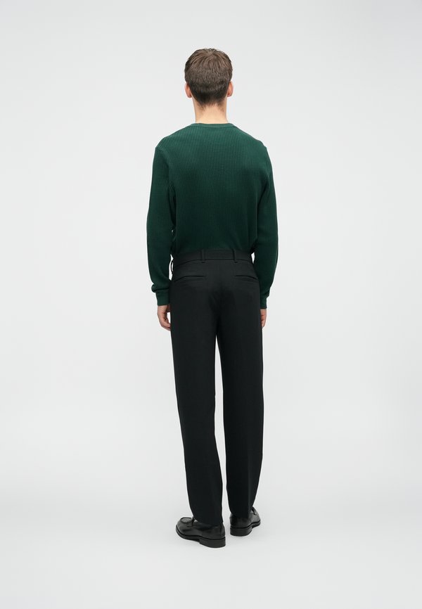 Abercrombie & Fitch PLEATED RELAXED STRAIGHT TROUSER CASH