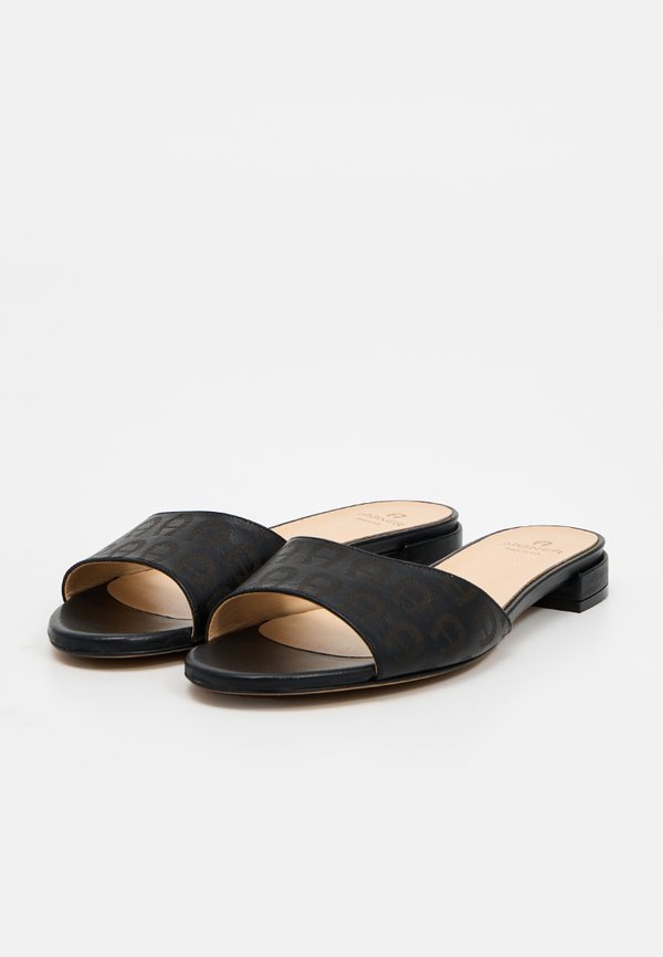 AIGNER LEONORA