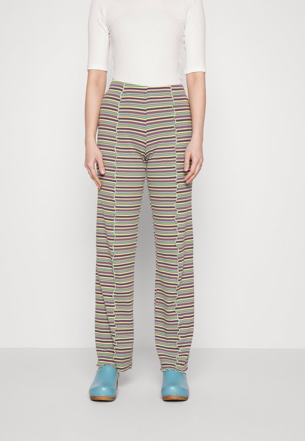 Résumé LOUISERS PANTS