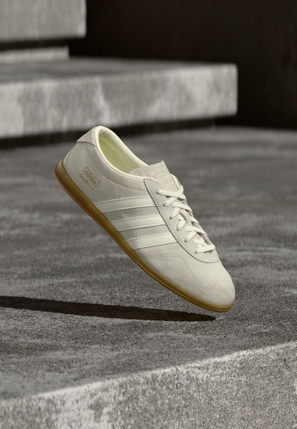 adidas Originals GAZELLE PRO  - Trainers - ivory/off white