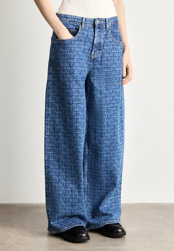 Tommy Jeans SPELL-OUT MID RISE LOOSE JEANS
