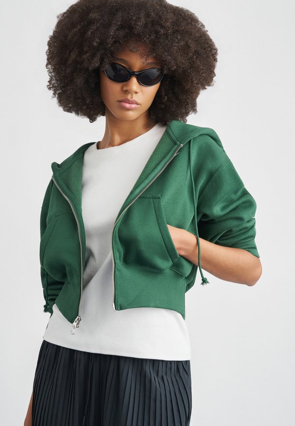 Nike Sportswear CROP - Zip-up sweatshirt - green