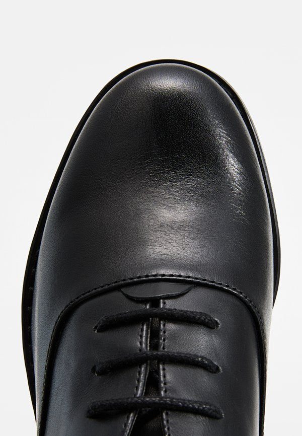 Clarks HANA WALK