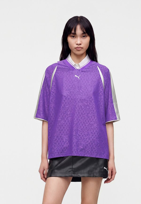 Puma OVERSIZED SHORT SLEEVE  - Basic T-shirt - ultra purple
