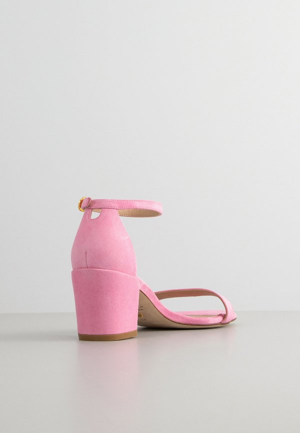 Stuart Weitzman
