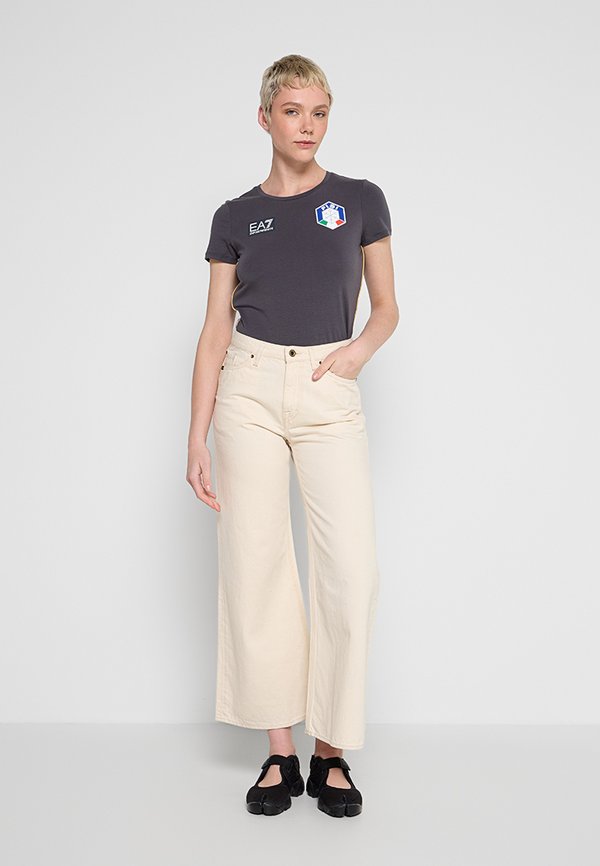 EA7 Emporio Armani