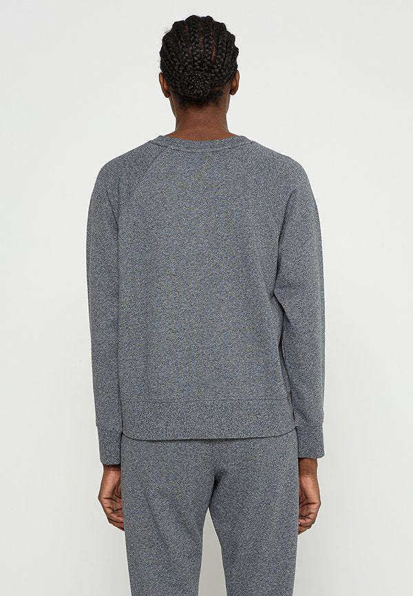 DKNY Sport