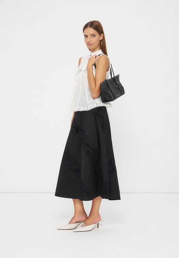 TWINSET