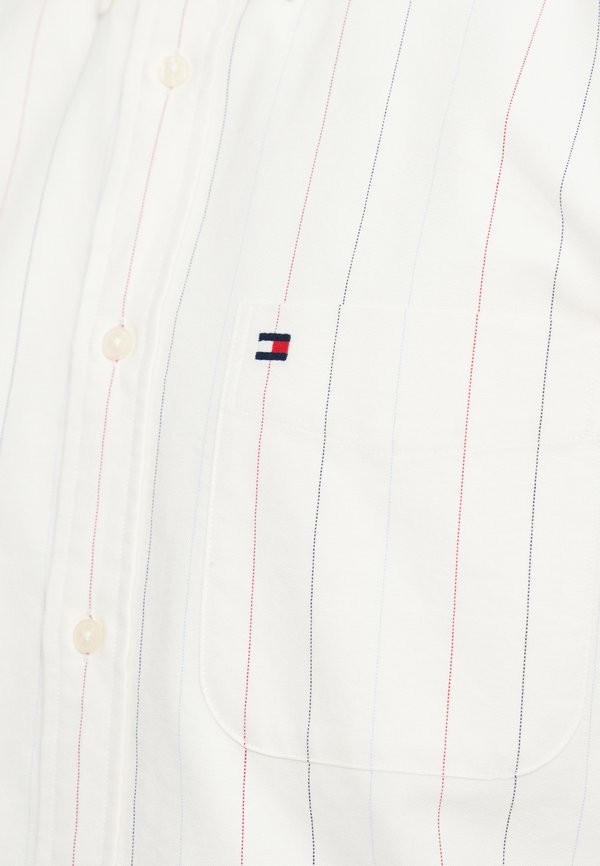 Tommy Hilfiger REGULAR FIT PINSTRIPE OXFORD SHIRT