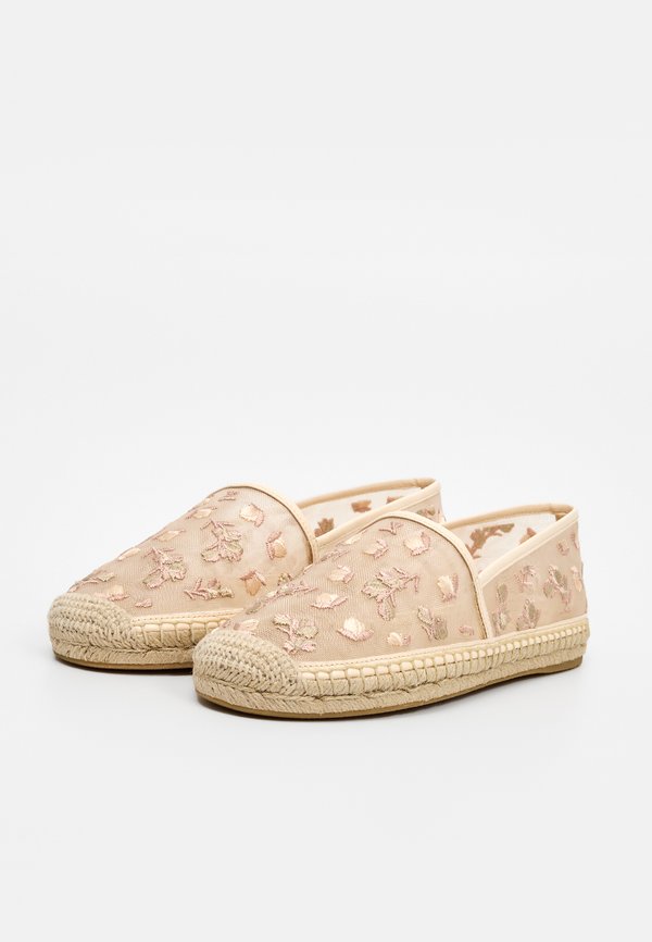 Stuart Weitzman BAREITALL
