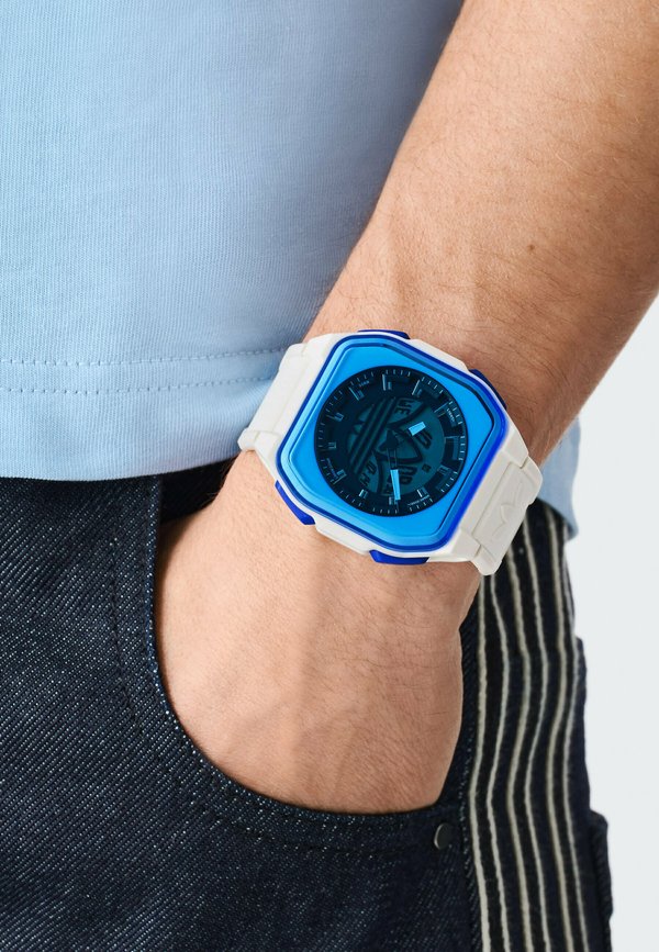 adidas Originals CITY TECH SIX - Watch - white