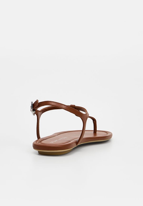 Stuart Weitzman GEORGIE