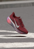 Nike Performance PEGASUS 42 SE - Road running shoes - team red/barely green/atomic pink/bordeaux/bright crimson/pearl pink