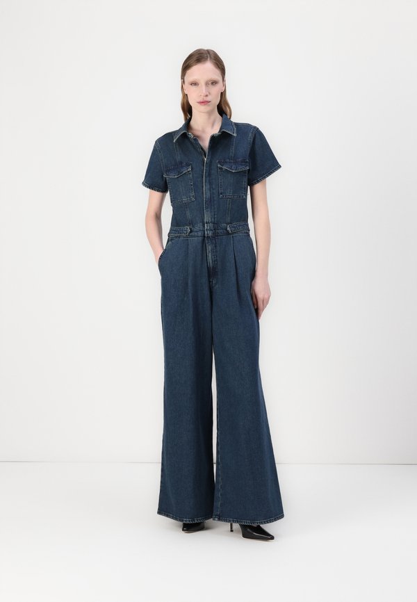 Good American FIT FOR SUCCESS PLEATED WIDE LEG