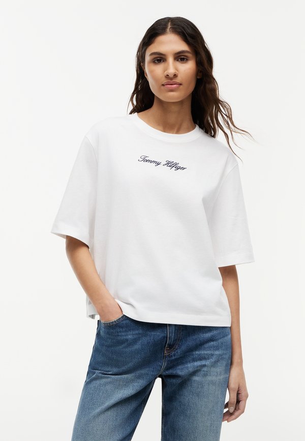 Tommy Hilfiger CLASSIC SCRIPT TRAPEZE TEE - Basic T-shirt - ecru