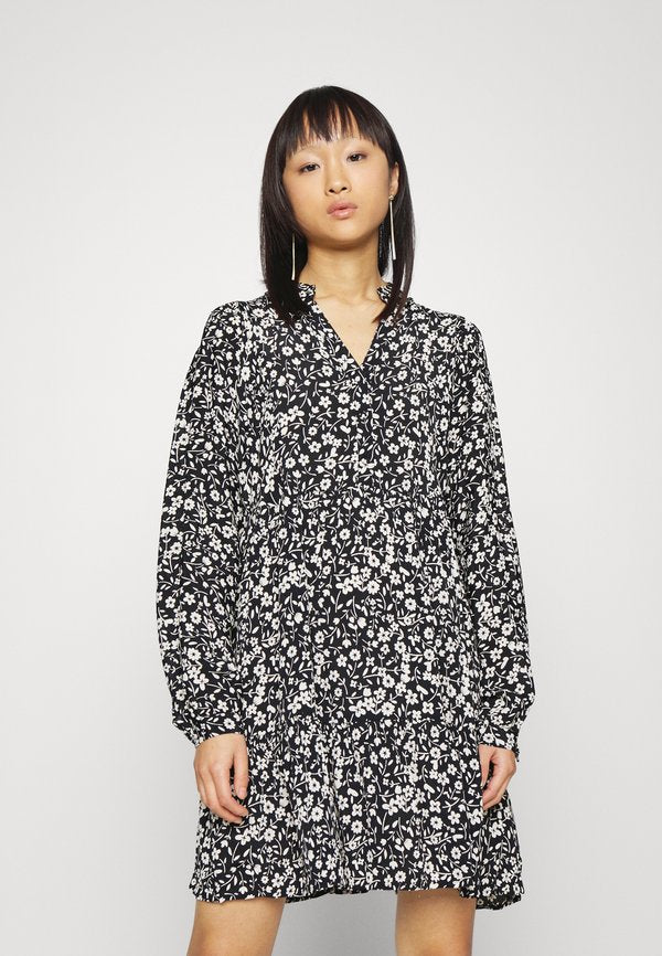 Vero Moda Petite VMCAITLYNN DRESS
