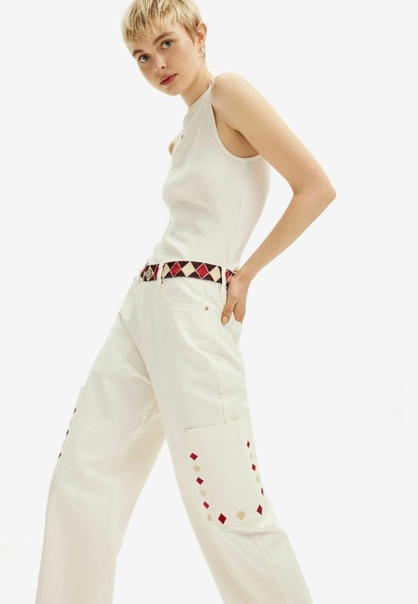 Desigual WITH DIAMOND-SHAPED EDGES