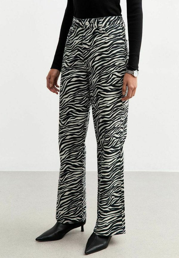 New Look ZEBRA PRINT ADALAE WIDE LEG JEANS