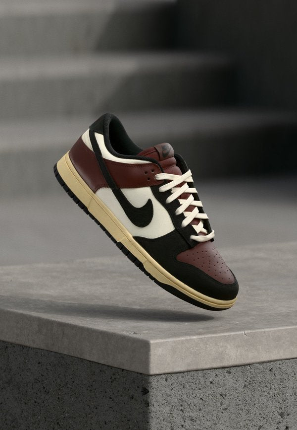 Nike Sportswear DUNK LOW RETRO DIMENSION - Trainers - bronze eclipse/black/pale ivory/ale vanilla