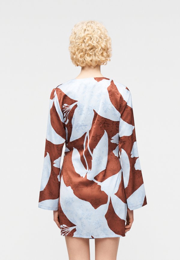 ONLY ONLFREYLIA CHIGO SHORT WRAP DRESS