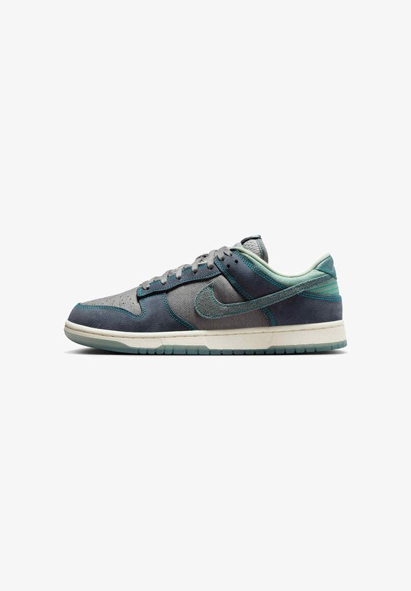 Nike Sportswear NIKE SPORTSWEAR MEN'S SHOES DUNK LOW RETRO SE - Trainers - pencil point dark obsidian steam mineral slate