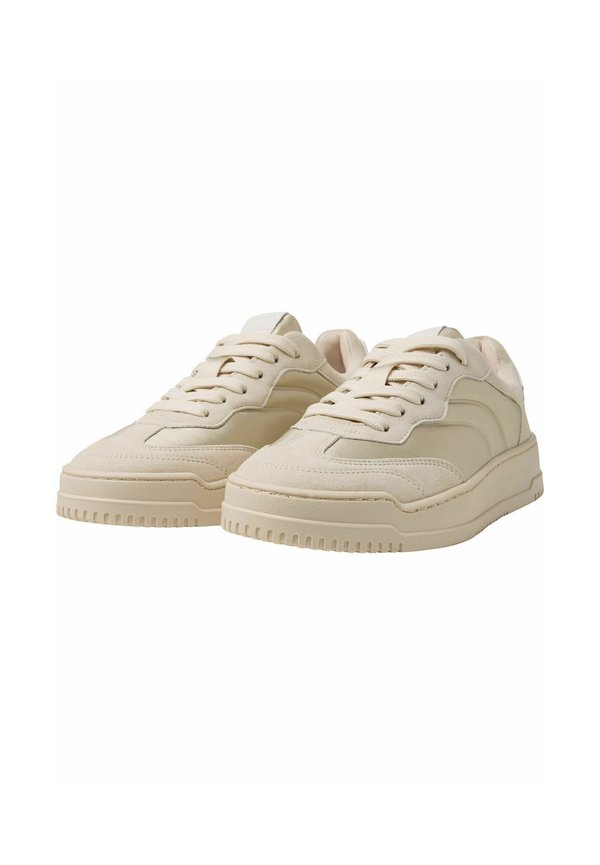 NEWD. SNEAKER
