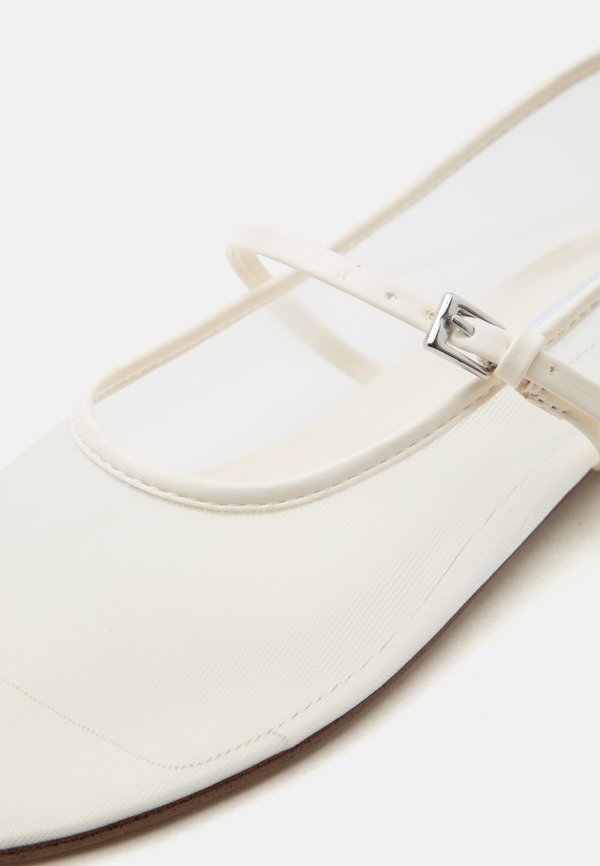 Steve Madden MASH