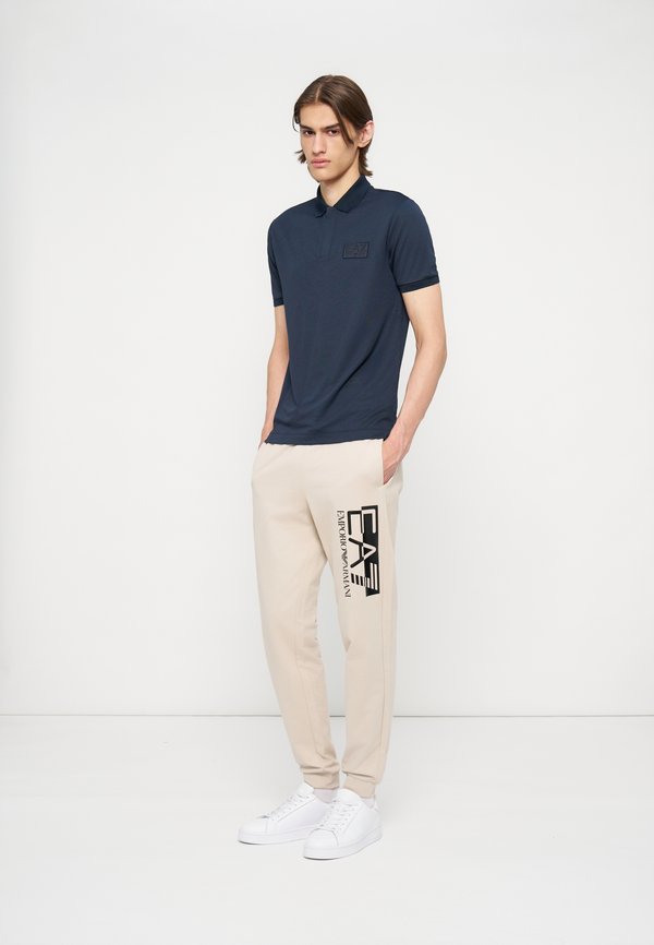 EA7 Emporio Armani