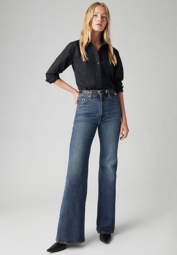 Levi's® RIBCAGE BELLS