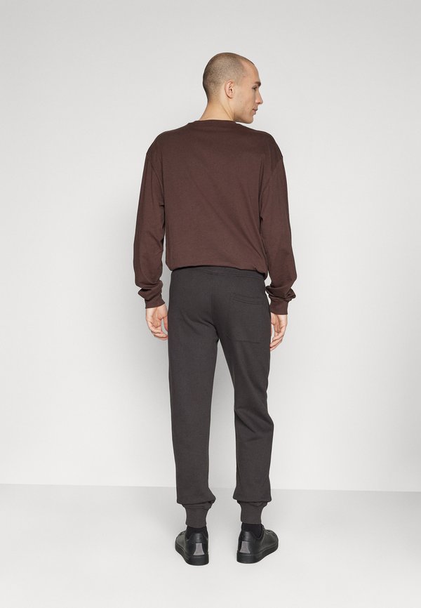 Pier One by Zalando