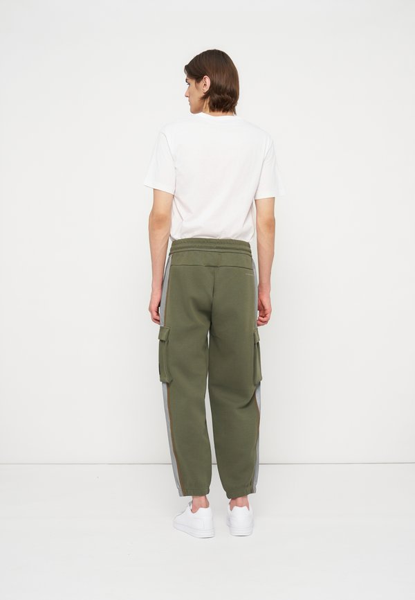 EA7 Emporio Armani