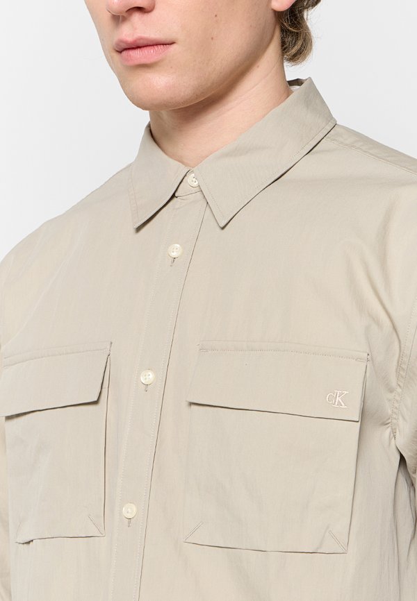 Calvin Klein RELAXED FIT